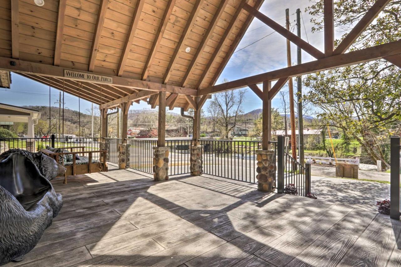 Riverfront Cabin With Hot Tub - 3 Miles To Dollywood Pigeon Forge Bagian luar foto